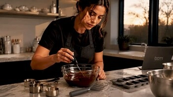 come temperare il cioccolato: una guida per chi prepara dolci in casa