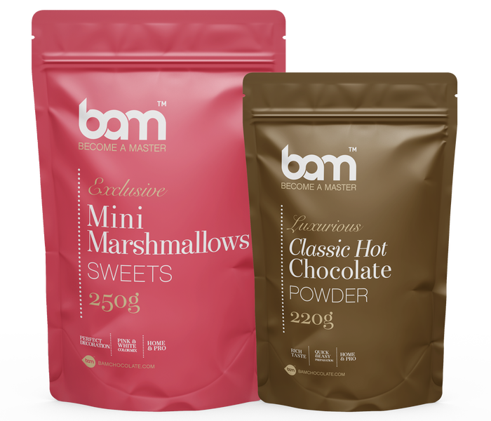 Set di cioccolata calda classica e marshmallow rosa