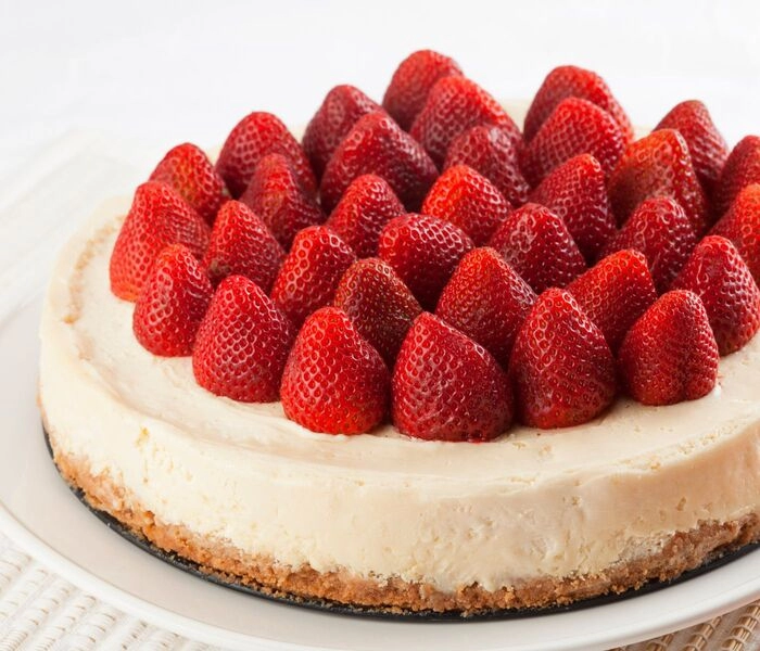 cheesecake alle fragole senza cottura