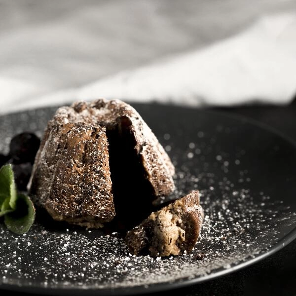 soufflé al cioccolato con mango